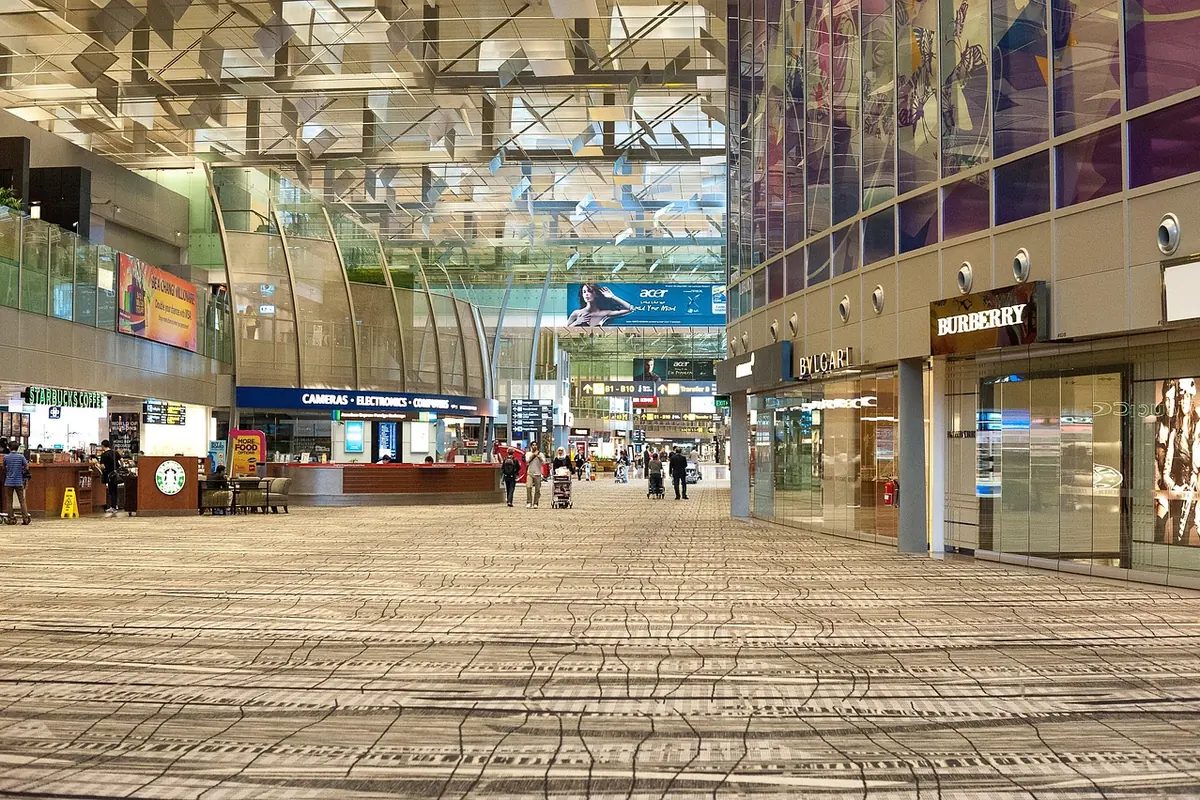 공항 터미널 내부
